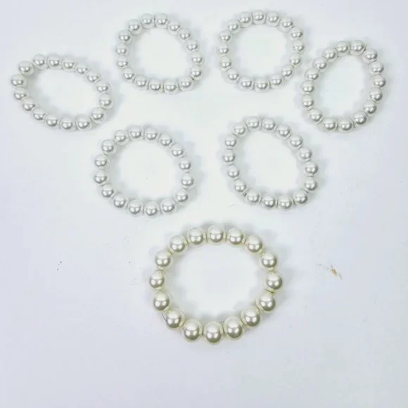 Set of 6 Large Rounded White Pearl Bracelets, Stretch PLUS Bonus Bracelet! - Picture 6 of 8
